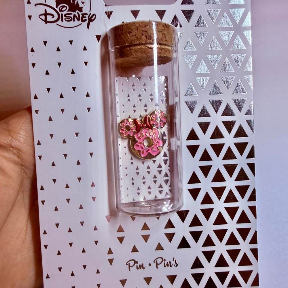 Disney Minnie Mouse Pink Donut Pin in a Bottle